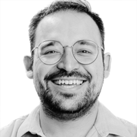 Dr. Aurelio Riquelme